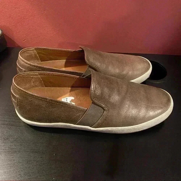 Frye Womens Dylan Closed Toe Casual Slide - Picture 3 of 10